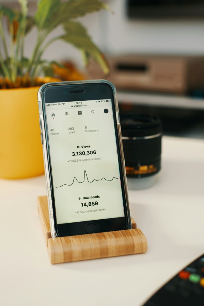 How to Build a Budget: The New 7 Steps Guide to Taking Control of Your Finances (And Save $10,000 in a Year!)